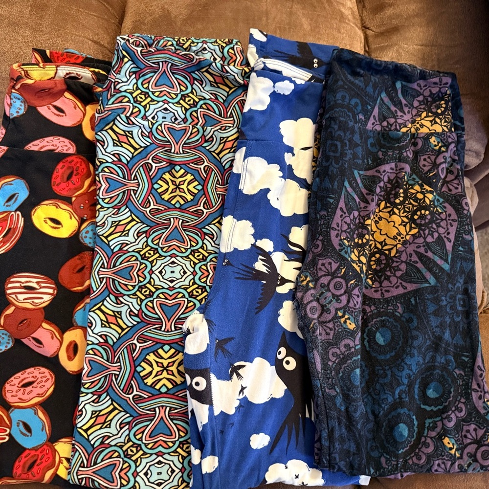 LuLaRoe Colorful Patterned Leggings Set